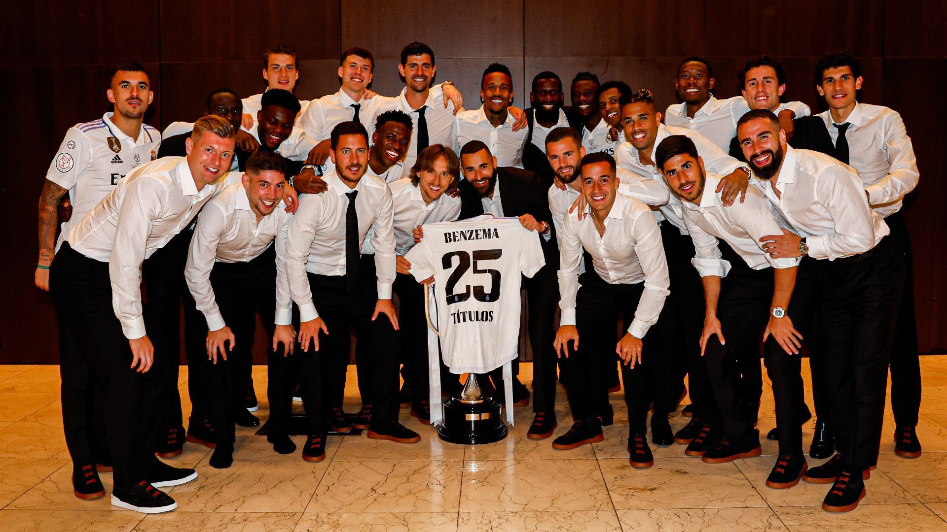 Ídolo do Real Madrid se derrete por Vini Jr. e faz coro por Bola de Ouro
