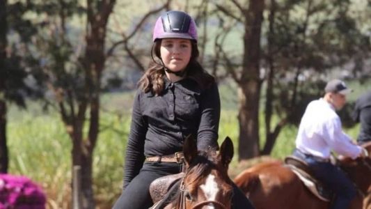 A montadora Bárbara Montibeller, de 11 anos, morreu após cair de uma égua, em Camboriú, Santa Catarina