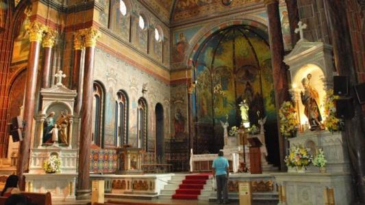 A Arquidiocese de Belo Horizonte reúne 267 paróquias em 28 municípios