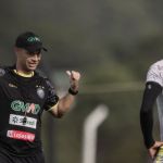 Ídolo do Cruzeiro, Alex é demitido do Operário-PR após nova derrota no Paranaense