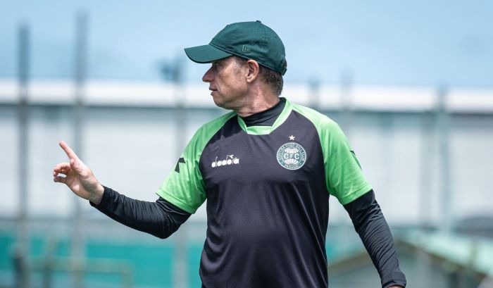 Fernando Seabra comanda o Coritiba em 2026