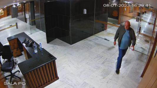 G. Dias reconheceu em mensagem para Abin em 8/1: "Vamos ter problemas".