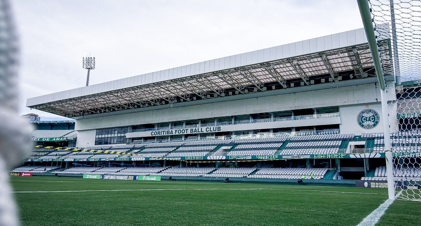 Coritiba busca vitória contra Operário para garantir vaga na final do Paranaense