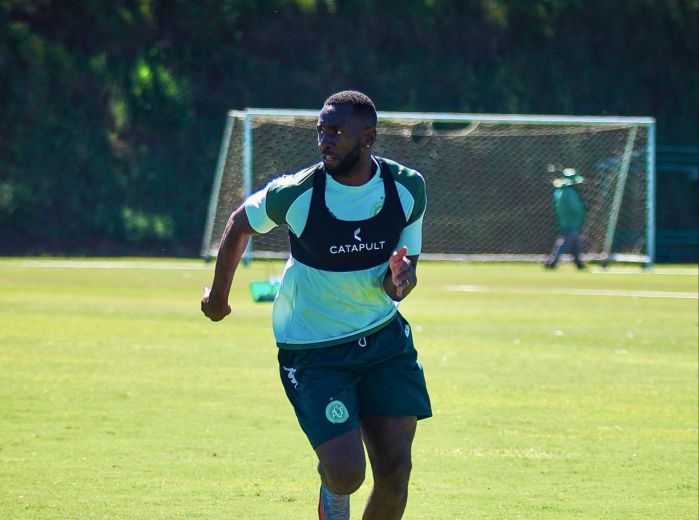 Bolasie deve ficar no banco da Chapecoense contra o Santos Bolasie deve ficar no banco da Chapecoense contra o Santos