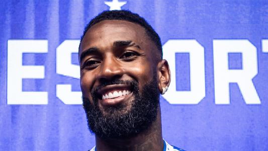 Gerson foi oficialmente apresentado nesta terça-feira (13), na Toca da Raposa II