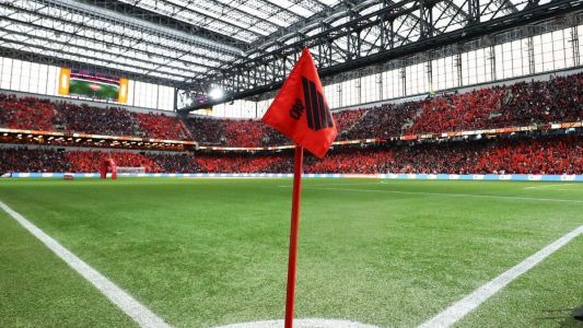 Bandeira do Athletico-PR na Arena da Baixada, em Curitiba