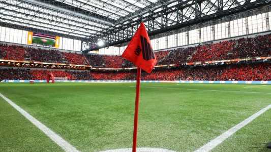Bandeira do Athletico-PR na Arena da Baixada, em Curitiba