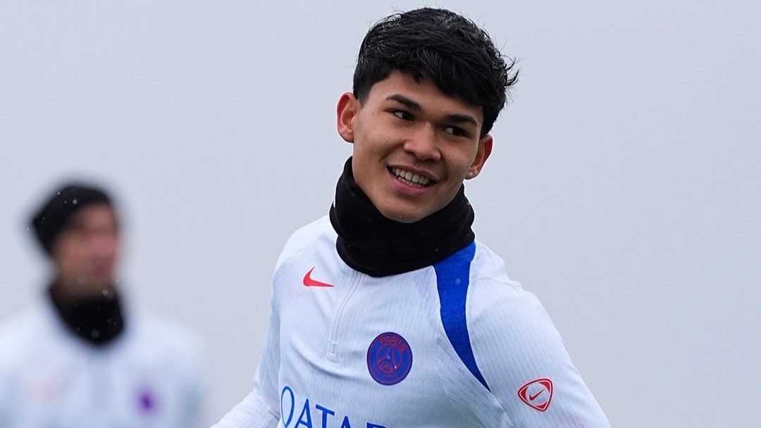 PSG anuncia contratação de jogador que pagou multa rescisória para deixar o Barcelona