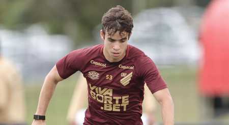 Dudu Kogitzki deve ser titular do Athletico contra o Galo Maringá