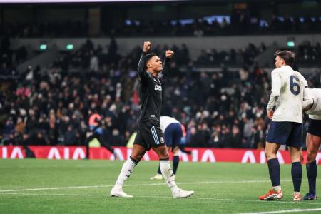 Aston Villa venceu o Tottenham fora de casa
