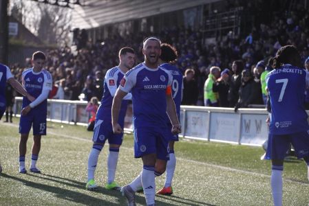 Macclesfield venceu o Crystal Palace neste sábado (10)