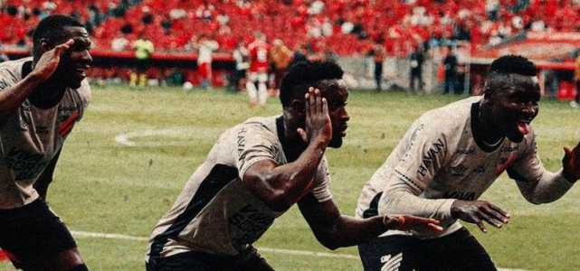 Ataque do Athletico deu trabalho à defesa do Inter