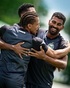 Coritiba deve ter titulares pela primeira vez na temporada