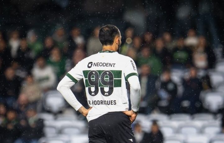 Atacante titular desfalca Coritiba para sequência da temporada