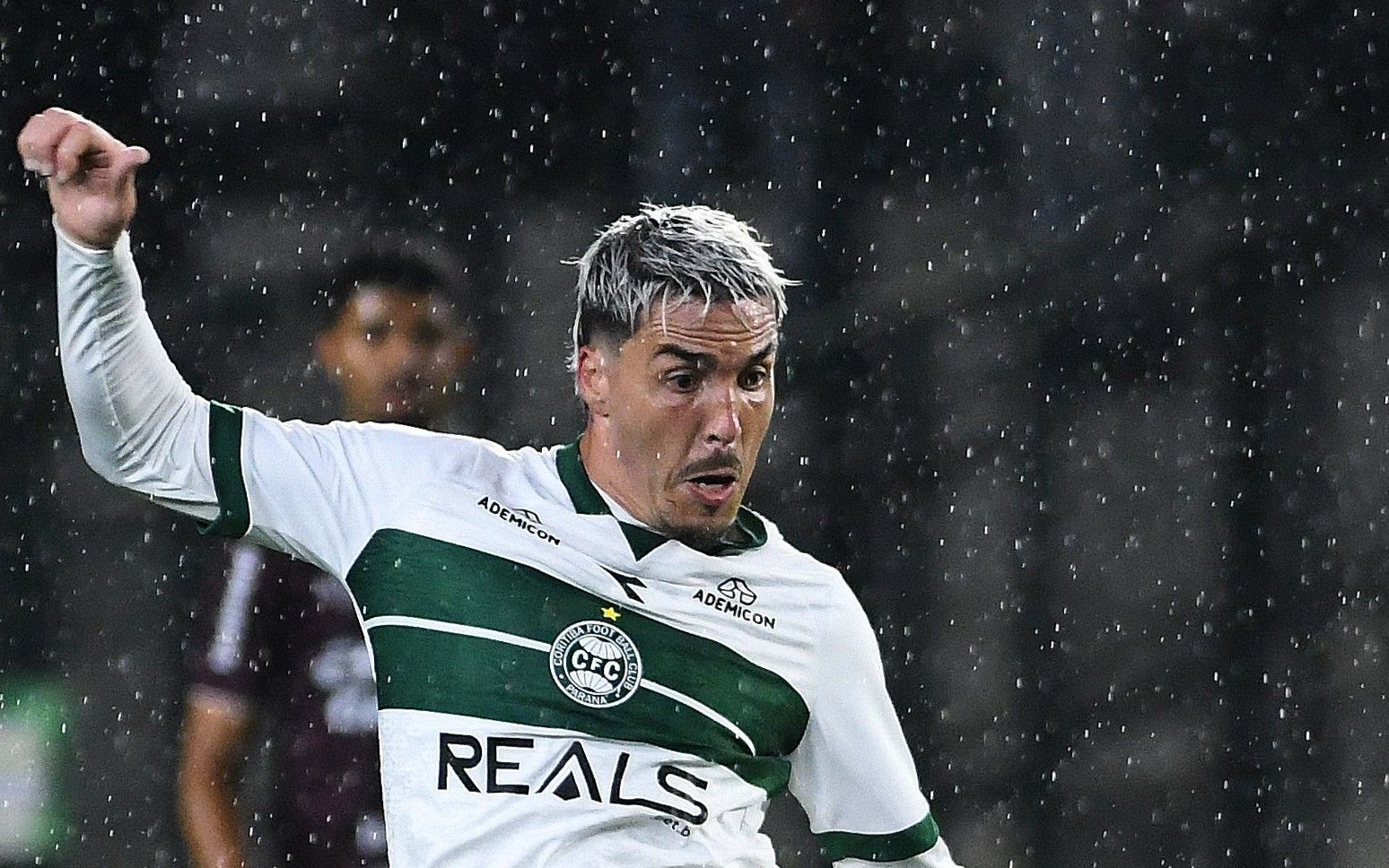 Titulares estão aptos para assinar pré-contrato e podem deixar Coritiba ‘de graça’