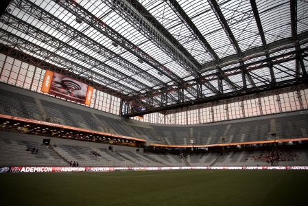 Arena da Baixada recebe confronto paranaense pelo Brasileirão