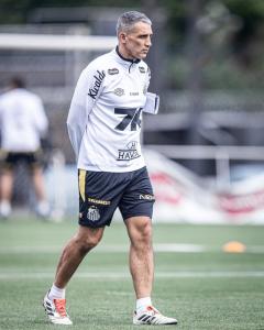 Juan Pablo Vojvoda, técnico do Santos