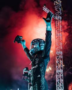 George Russell venceu o GP de Singapura neste domingo (5)