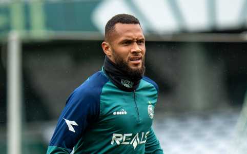Gustavo Coutinho vai ganhar sequência no ataque do Coritiba