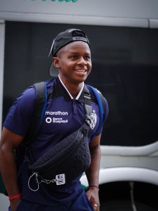 Cazares lesionou o joelho no fim de semana e não enfrentará o Atlético