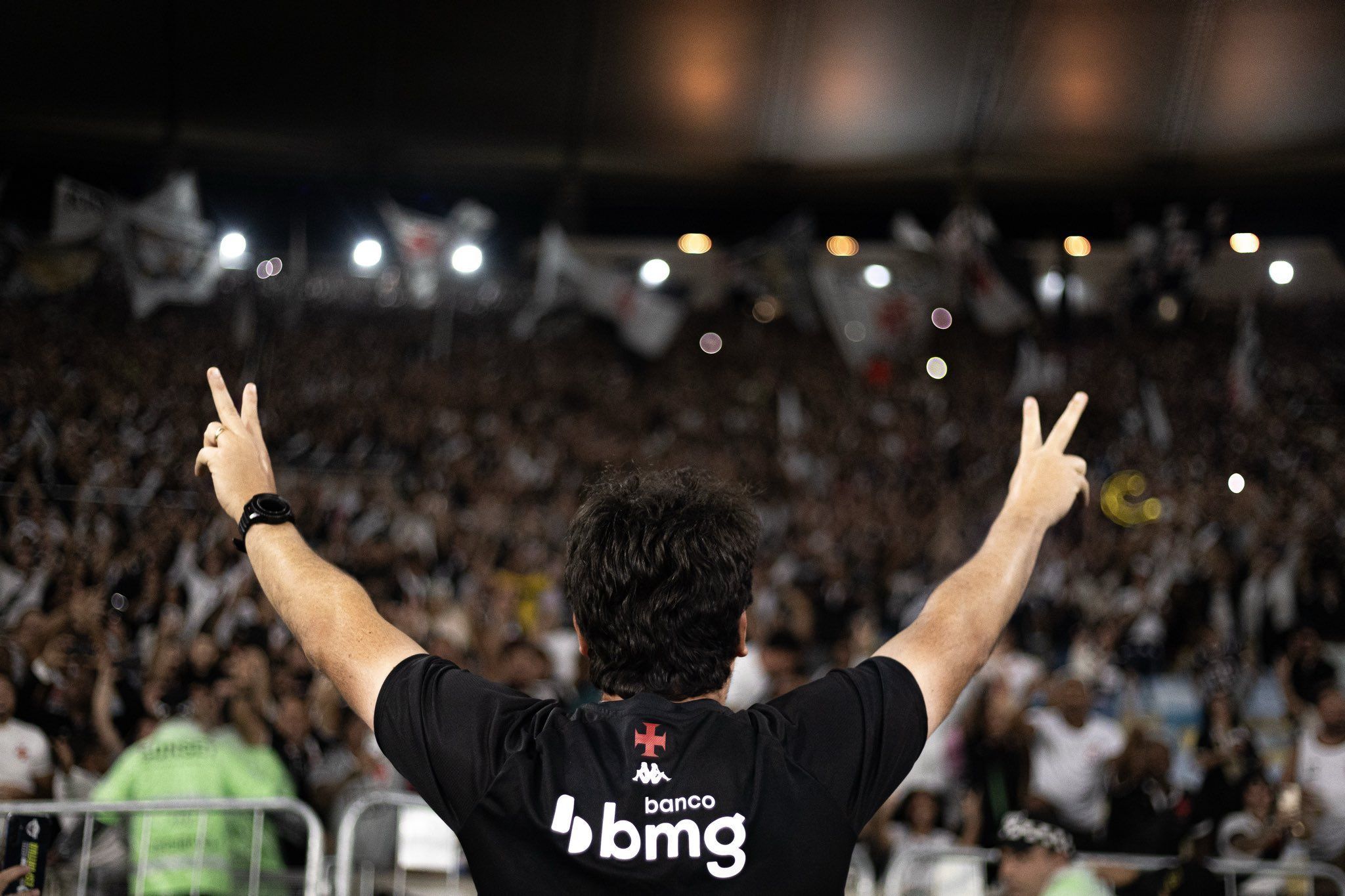 Fernando Diniz é direto e faz coro por jogador do Vasco na Copa do Mundo