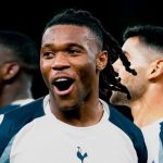Jogador do Tottenham foi ameaçado com arma de fogo por agente; saiba detalhes