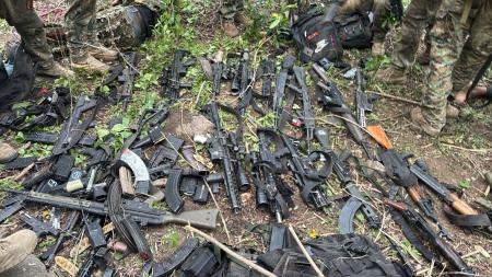 Ao todo, 93 fuzis foram apreendidos pela policia