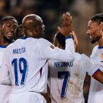 Sem Mbappé, França vence Azerbaijão de virada em jogo das Eliminatórias