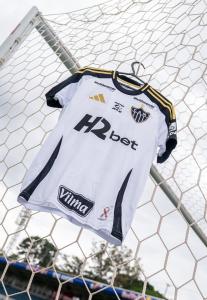Camisa do Atlético no Estádio Municipal Cicero de Souza Marques, em Bragança Paulista