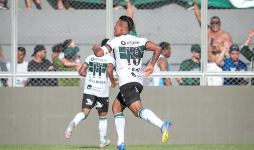 Sebastian Gómez fez o primeiro gol da vitória do Coritiba sobre o Amazonas