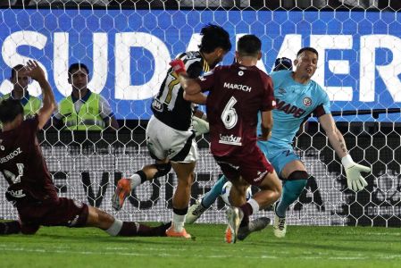 Losada defendeu finalização de Biel na prorrogação e garantiu o 0 a 0 no placar