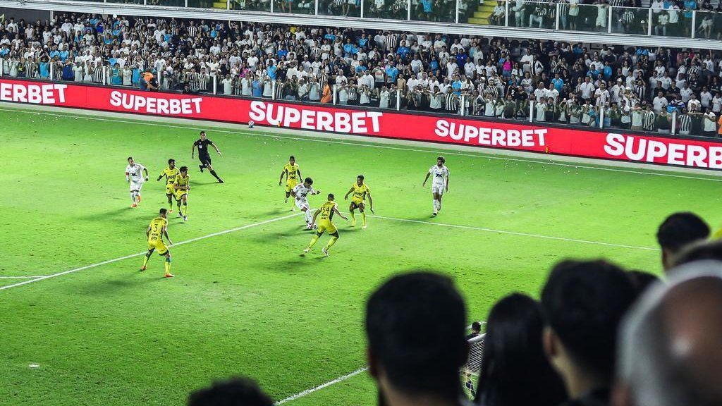 Santos perde titular para ‘decisão’ contra o Internacional pelo Brasileirão