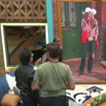 A Fazenda 17: Carol agarra Duda, Galisteu grita e segurança invade casa ao vivo