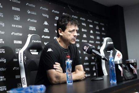 Fernando Diniz vai poupar o Vasco após o time se livrar do rebaixamento