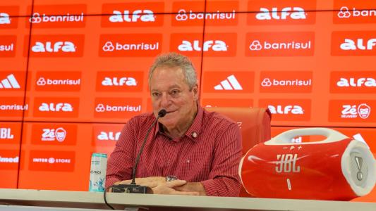 Abel Braga, técnico do Internacional, em entrevista coletiva