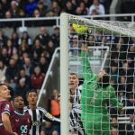 Titular da Seleção faz gol olímpico e entra para a história da Premier League