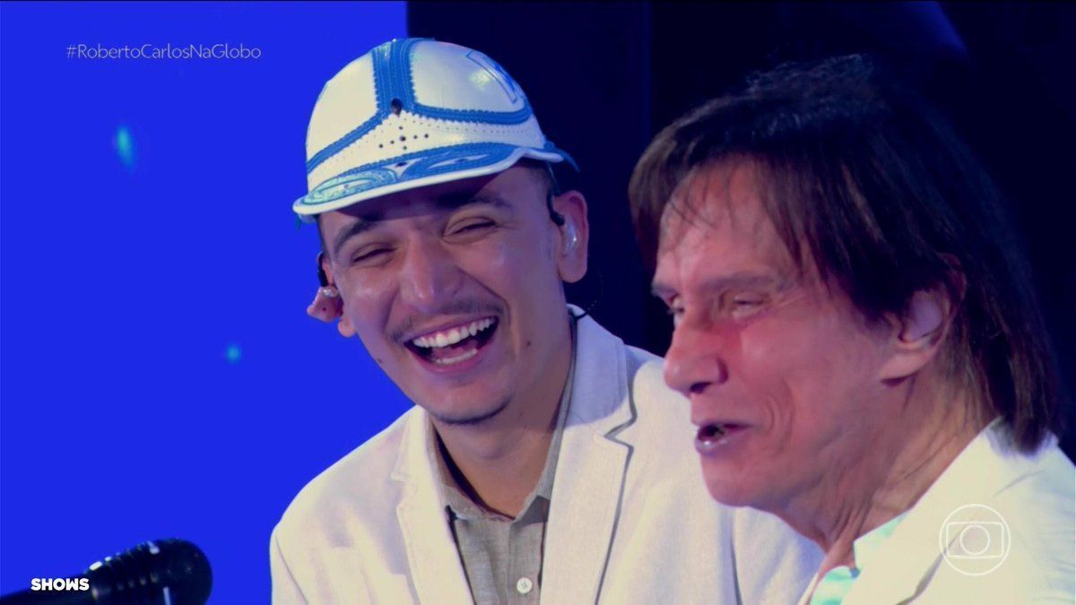 João Gomes se manifesta sobre ‘desconforto’ com Roberto Carlos durante especial de Natal