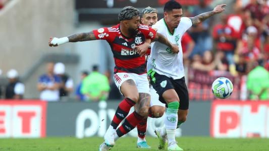 Gabigol, do Flamengo, em ação pelo Campeonato Brasileiro, no Maracanã