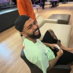 Streamer visita mansão de Gabigol, do Flamengo, e se espanta: 'Motel em casa'