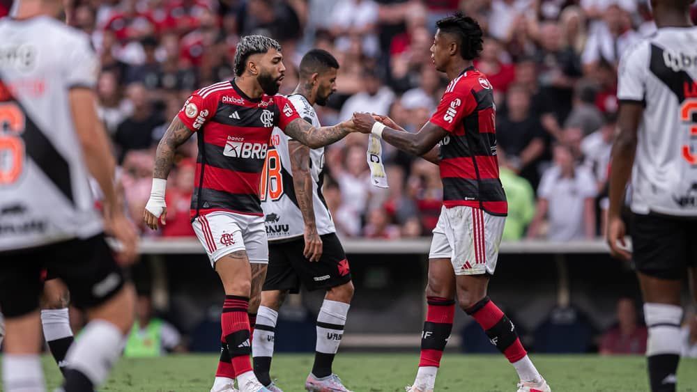 Depois de Bruno Henrique, Flamengo avança em negociação com dois campeões de 2019