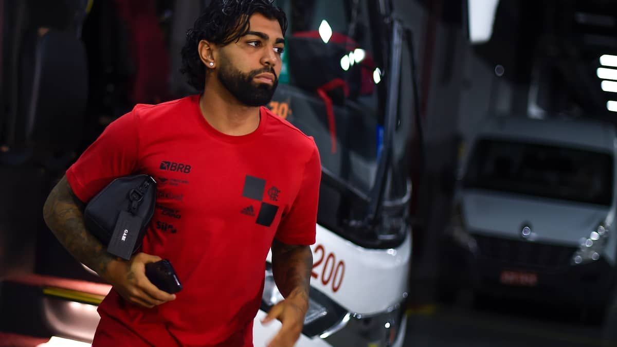 Flamengo x Corinthians: veja as escalações para o jogo do Brasileirão