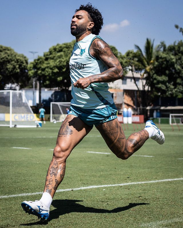 Gabigol reage a duelo com o Bahia e convoca torcida para jogo: 'Em casa'