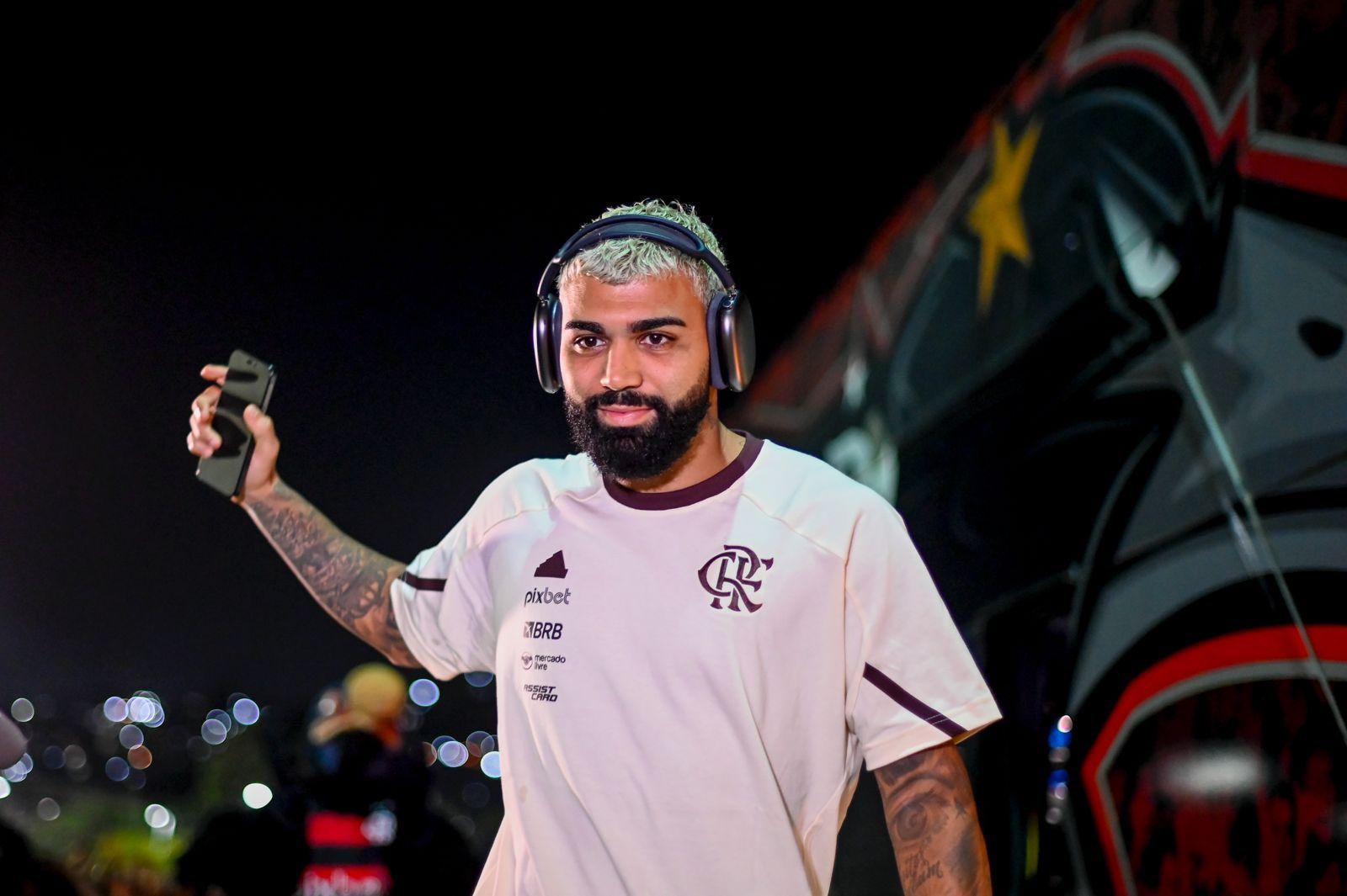 Por 'impacto' e retorno técnico, Cruzeiro mira Gabigol após desistência de Dudu