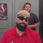 Sósia de Gabigol muda de visual para homenagear ídolo; veja vídeo