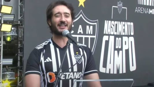 Gabriel Azevedo durante discurso na Arena MRV, estádio do Atlético