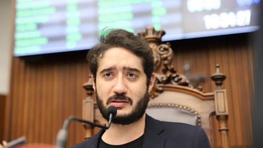 Gabriel Azevedo é alvo de pedido de cassação de mandato