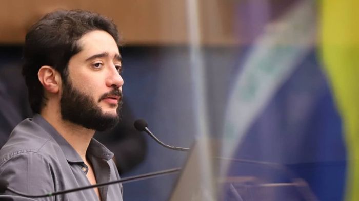 Gabriel Azevedo responde a processo que pode levar à sua cassação na Câmara de BH Gabriel Azevedo responde a processo que pode levar à sua cassação na Câmara de BH