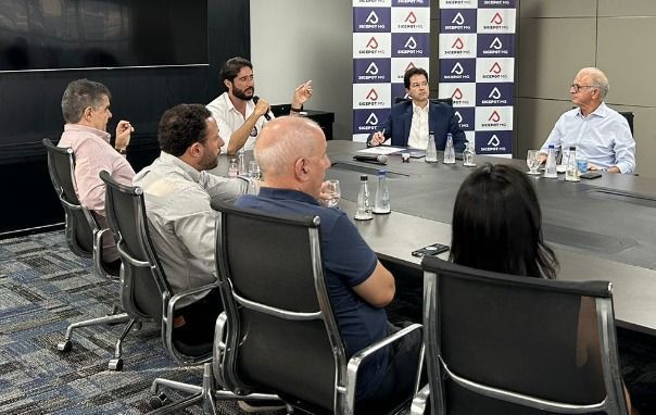 Gabriel Azevedo mantém esperança por segundo turno e tem vice como 'amuleto'