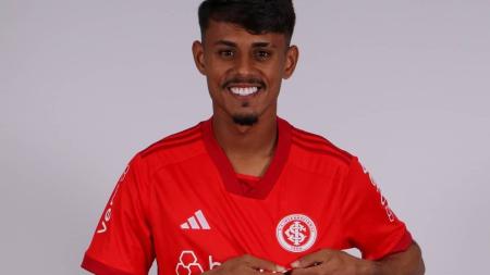 Gabriel Barros Internacional