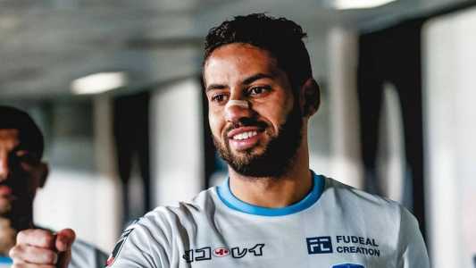 Gabriel defende o Yokohama desde julho de 2021